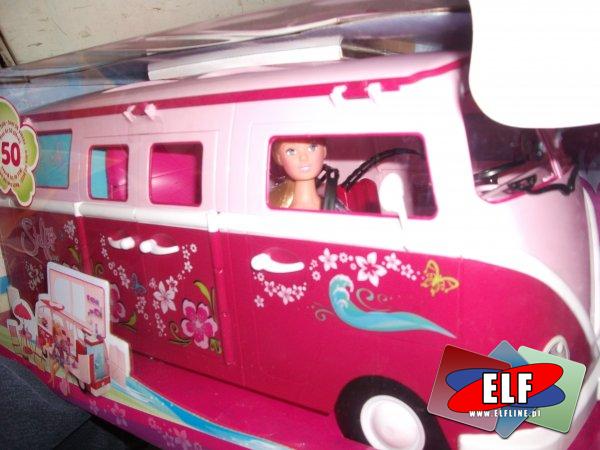 Camper z lalką, samochód, samochody, lalka, lalki, wóz kempingowy, wozy kempingowe