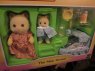 Sylvanian Families, figurki, maskotki, figurka, maskotka, zabawka, zabawki, zwierzątko, zwierzątka, myszka, kotek, jerzyk, króliczek, zajączek, niedźwiedź, piesek, kotek i inne